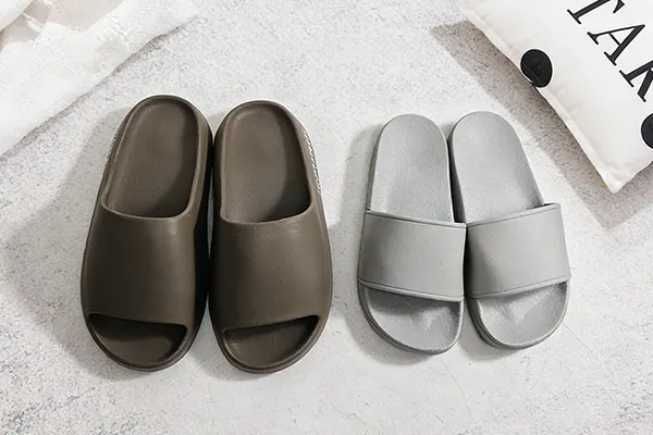 Faut-il porter des pantoufles sous la douche à la maison-4